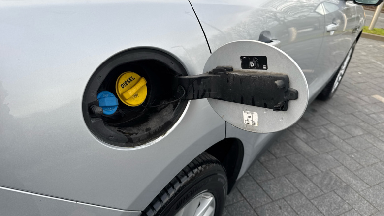 Jaguar F-Pace 2.0d Portfolio 5dr Auto AWD Diesel Estate